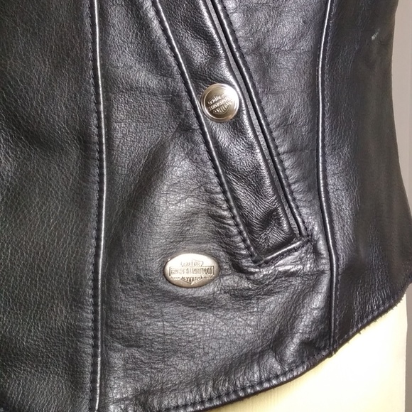 Harley Davidson Women's Leather Vest - Picture 4 of 12